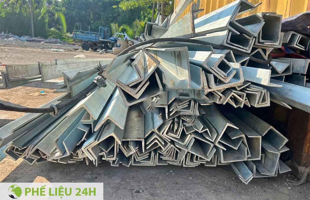 Quy trình phổ biến là khảo sát, chốt giá, cân điện tử tại chỗ và thanh