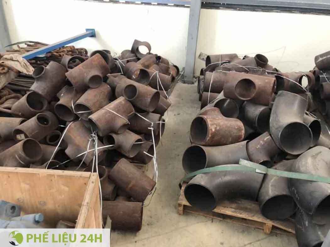 Khâu bốc xếp cần nhân công phù hợp với loại hàng