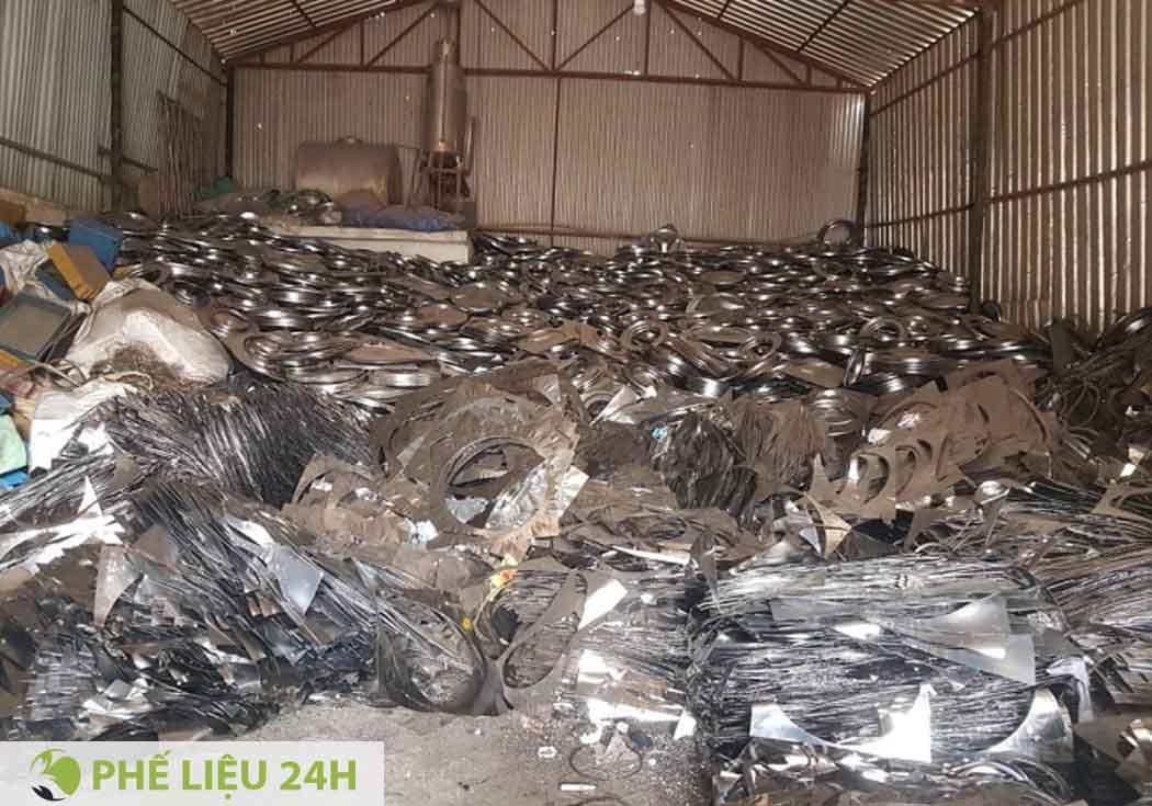 Phế liệu điện tử là nhóm hàng cần kinh nghiệm phân loại vì giá trị nằm